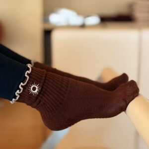 Chaussettes antidérapante marron froufrou
