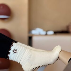 Chaussettes antidérapante écru froufrou